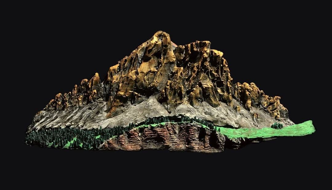 Sculpture by Asami Kato